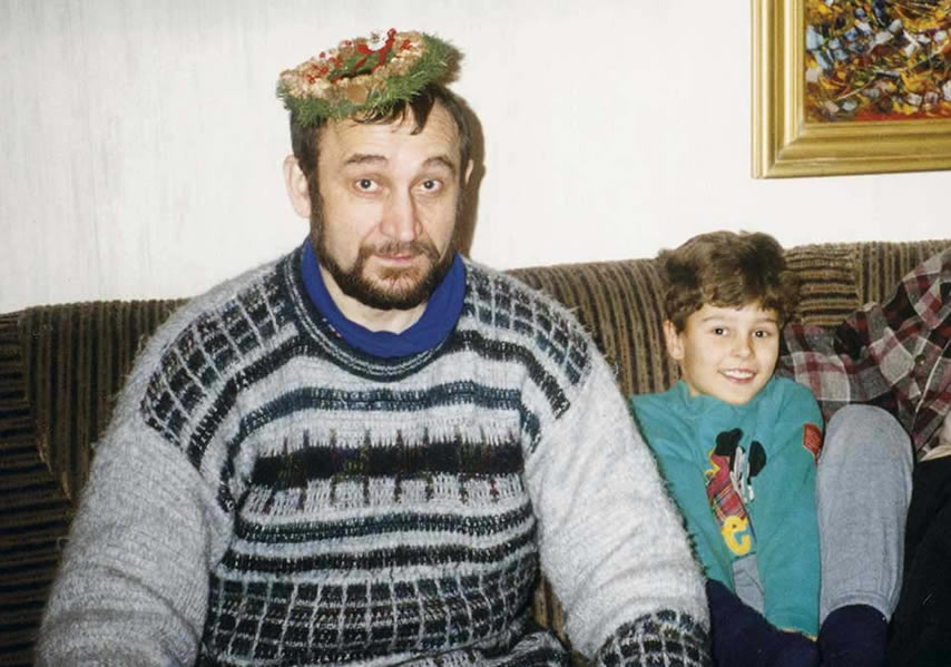 亚历山大和阿尔捷米。 1998 年