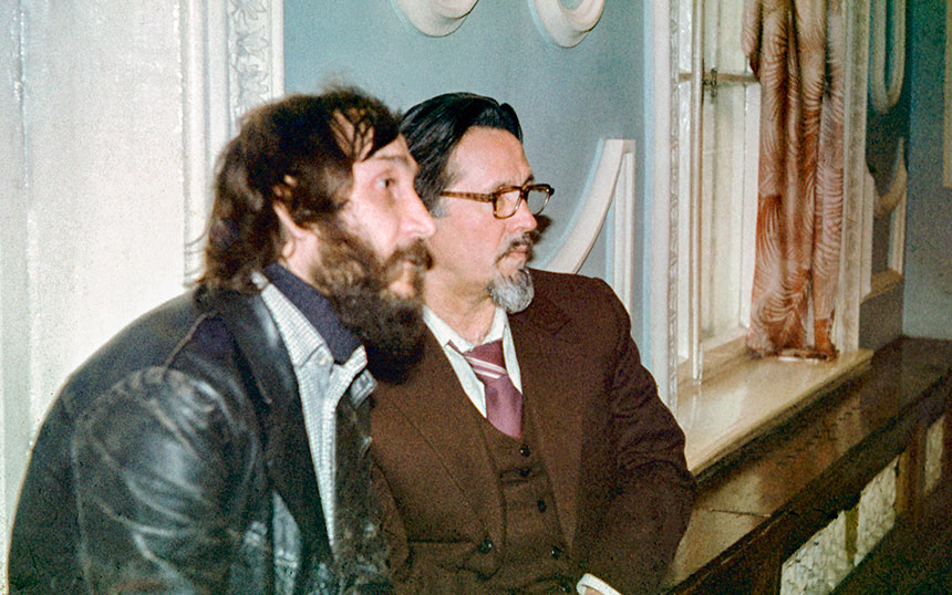 Artist Alexander Ivanovich Sheltunov and artist Andrey Filippovich Rubtcov. Alexander Sheltunov's solo exhibition at the House of Actor. Irkutsk. January, 1984