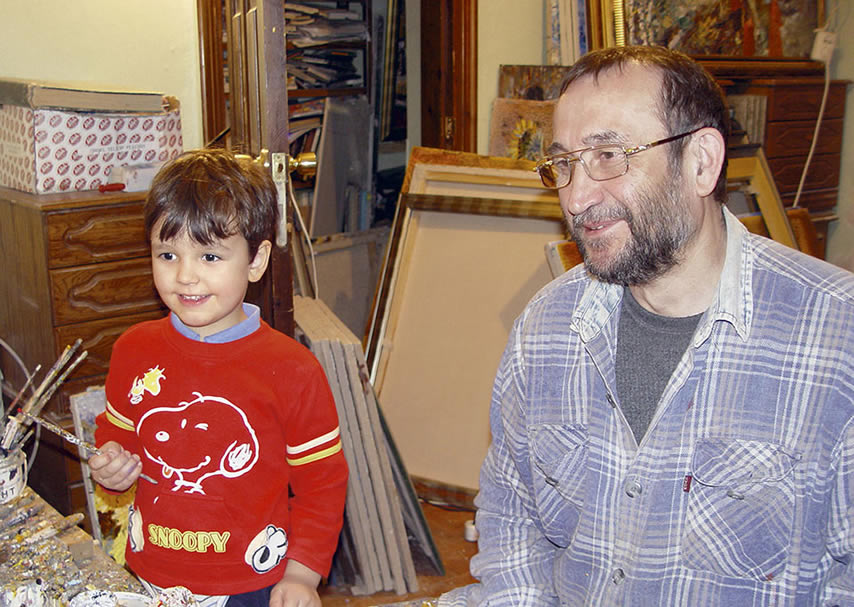 Добрыня Шелтунов в мастерской художника Александра Шелтунова в Иркутске. 2007 год